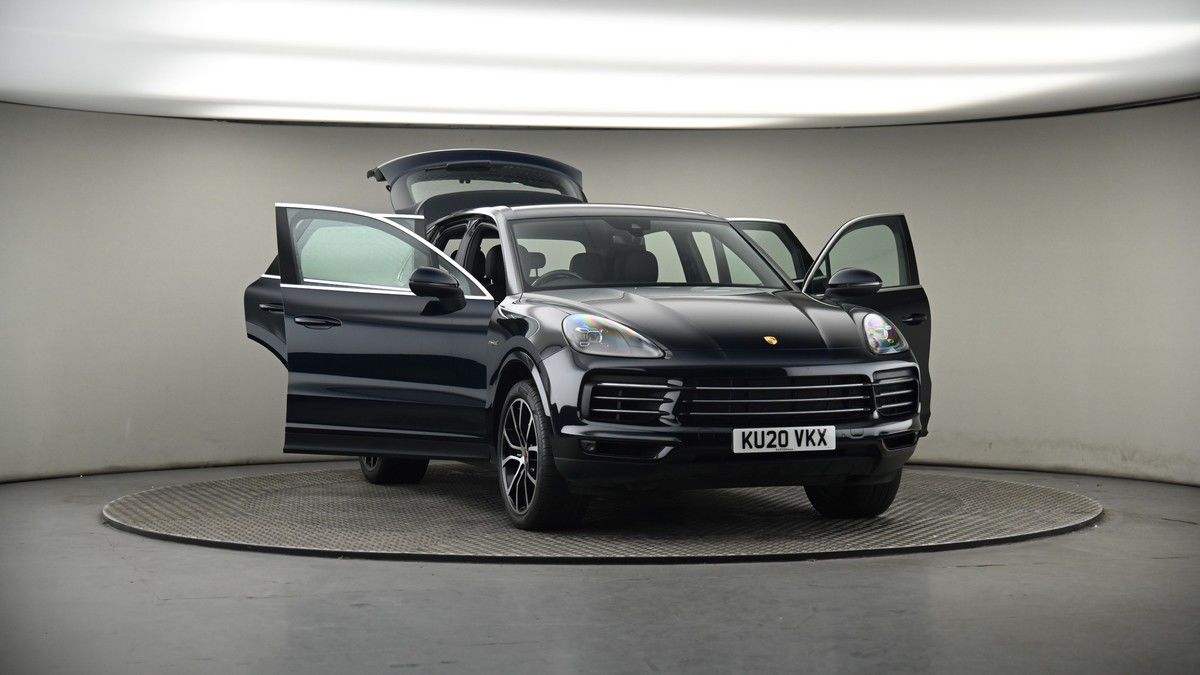 More views of Porsche Cayenne