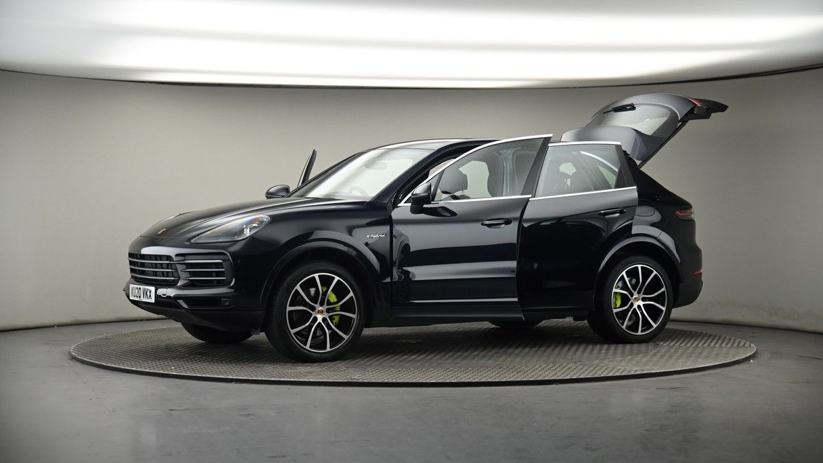 More views of Porsche Cayenne