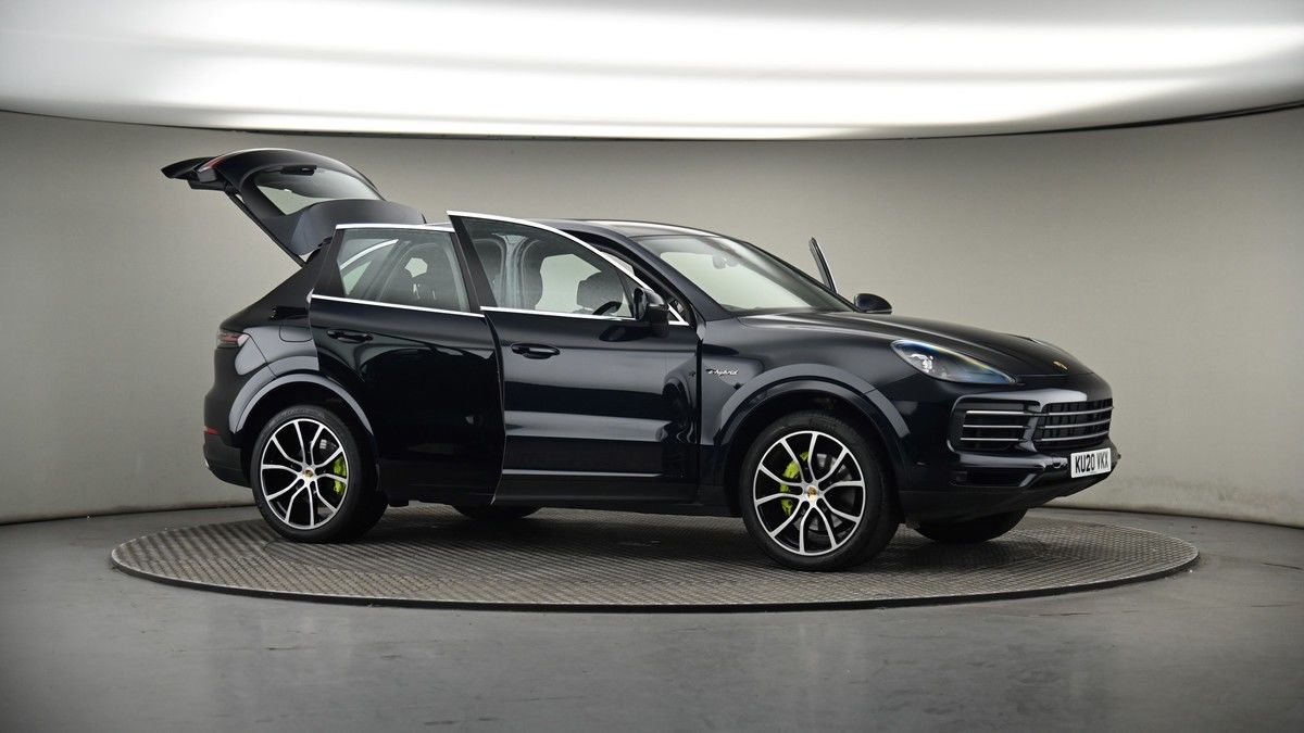 More views of Porsche Cayenne