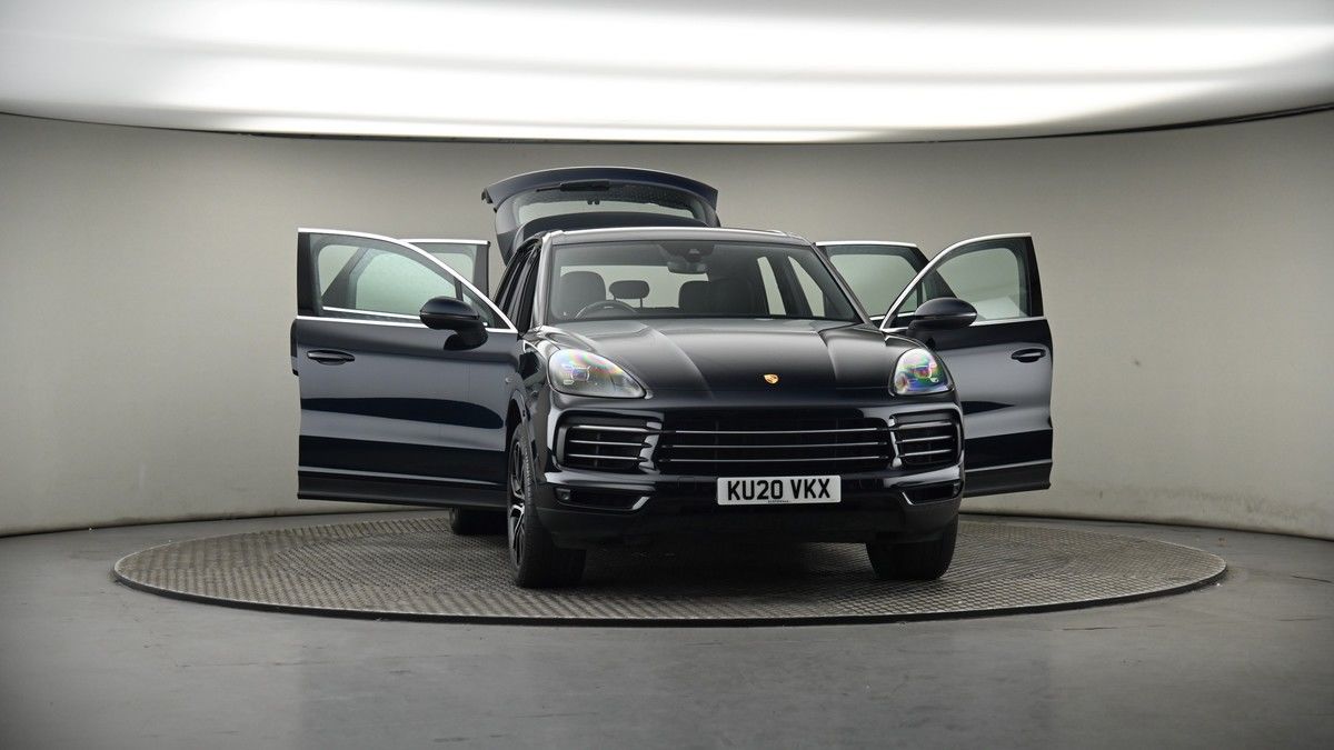 More views of Porsche Cayenne