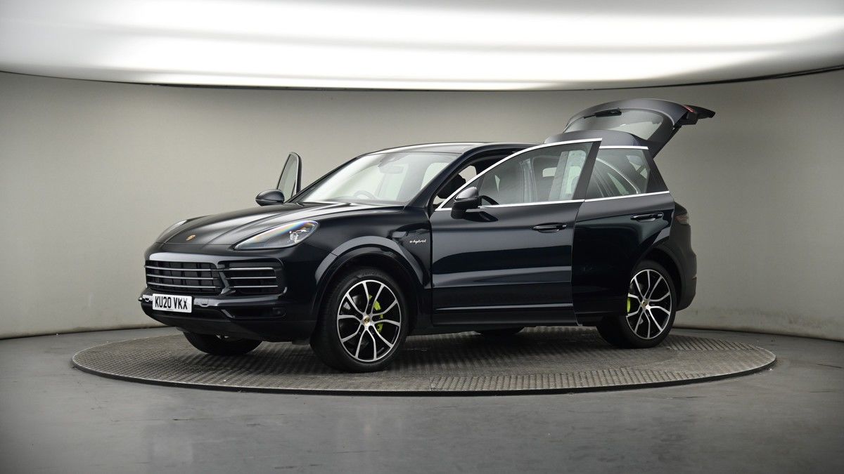 More views of Porsche Cayenne