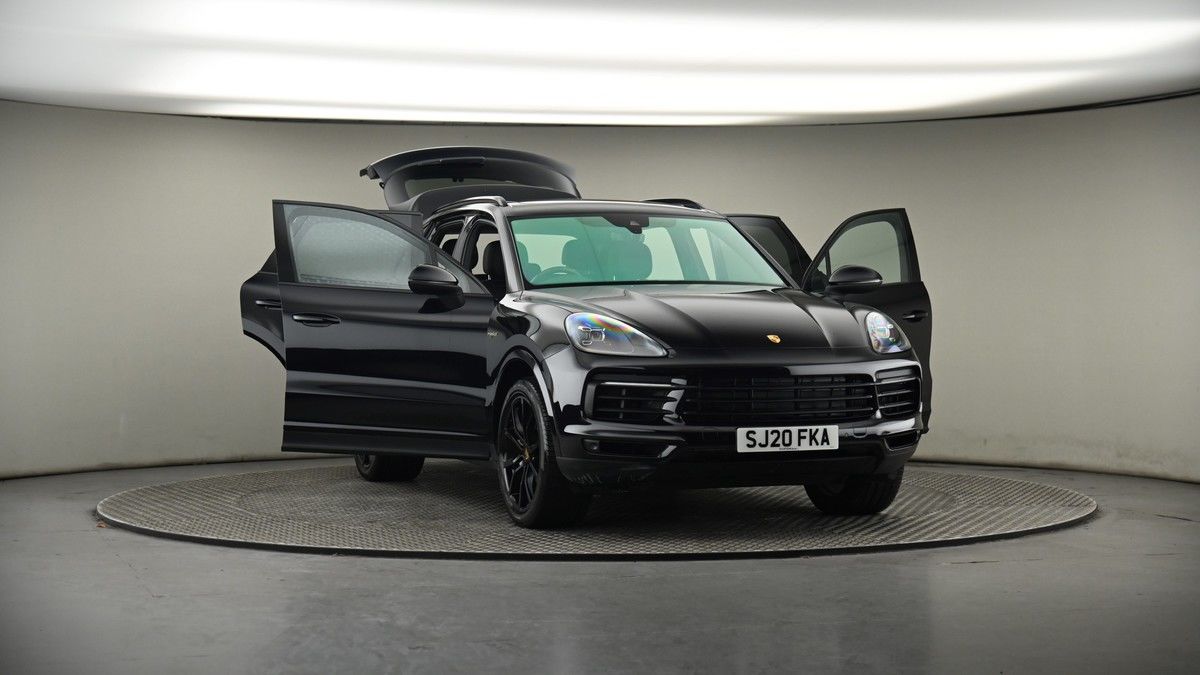 More views of Porsche Cayenne