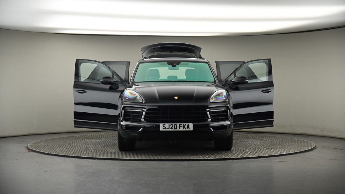 More views of Porsche Cayenne