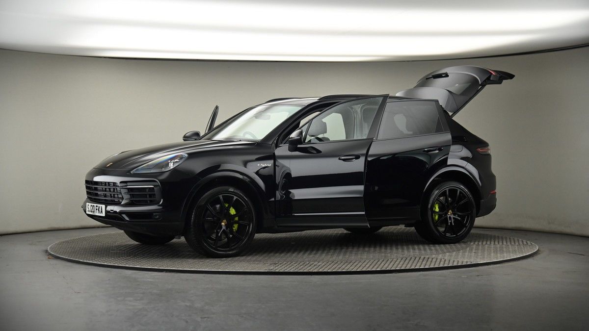 More views of Porsche Cayenne