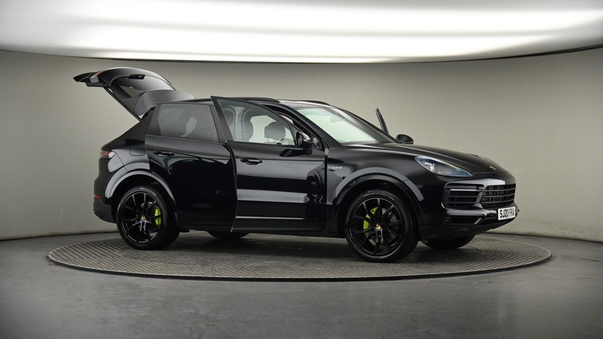 More views of Porsche Cayenne