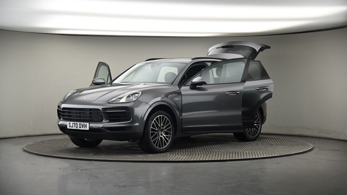 More views of Porsche Cayenne