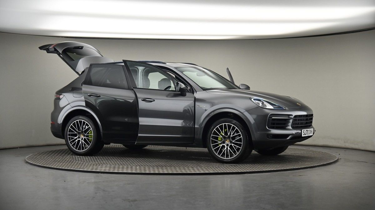 More views of Porsche Cayenne