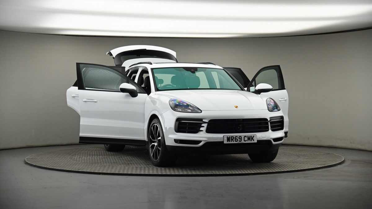 More views of Porsche Cayenne