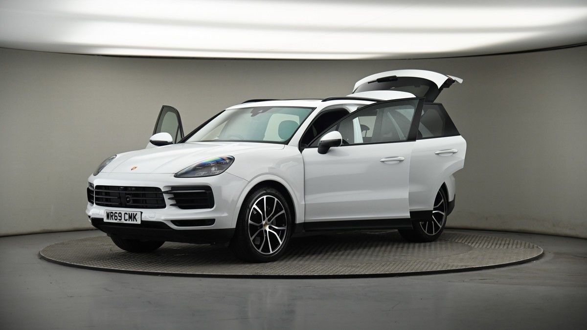 More views of Porsche Cayenne