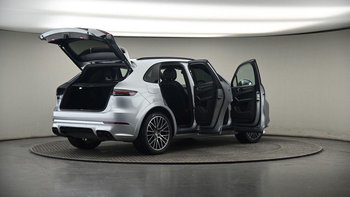 More views of Porsche Cayenne