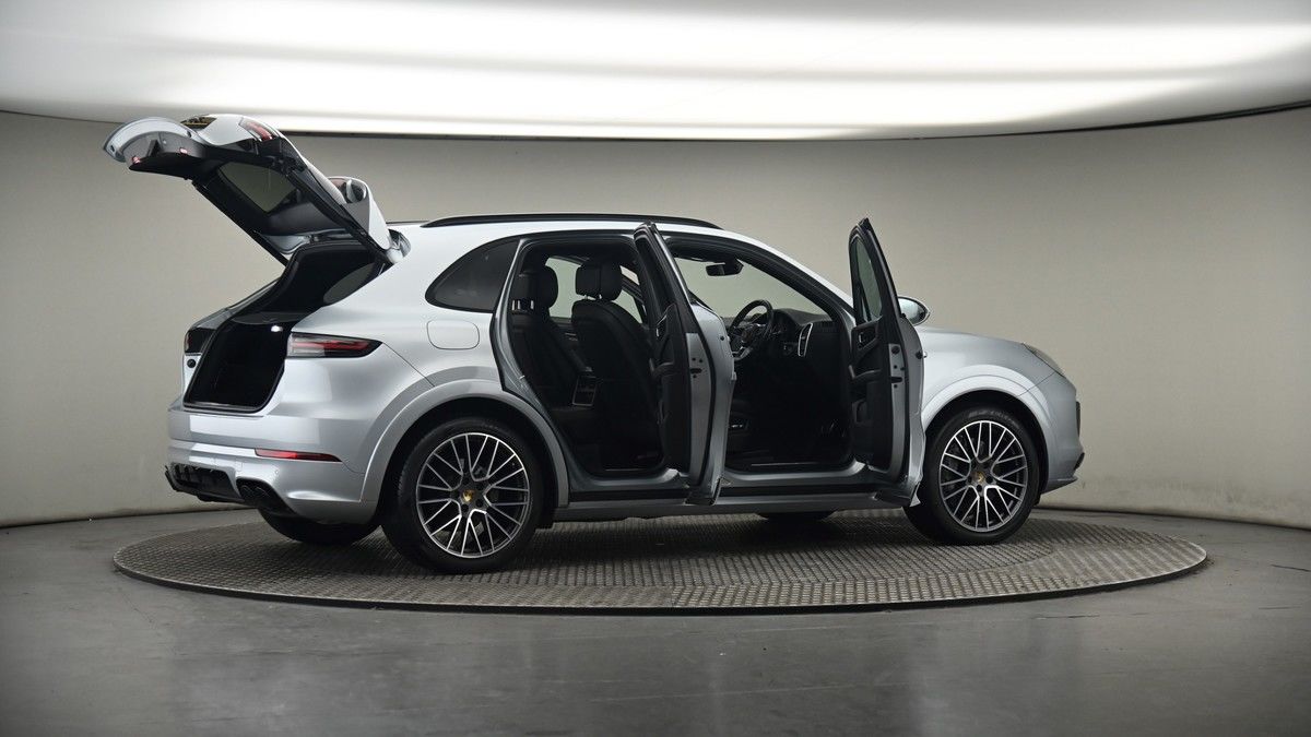 More views of Porsche Cayenne