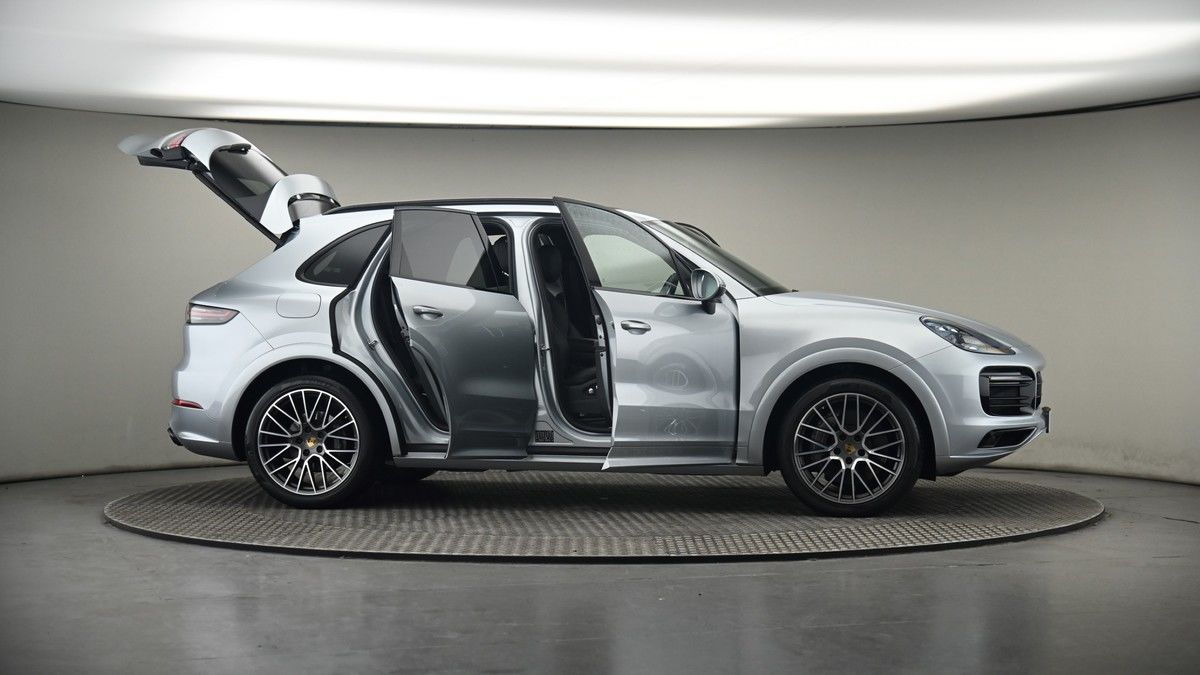 More views of Porsche Cayenne