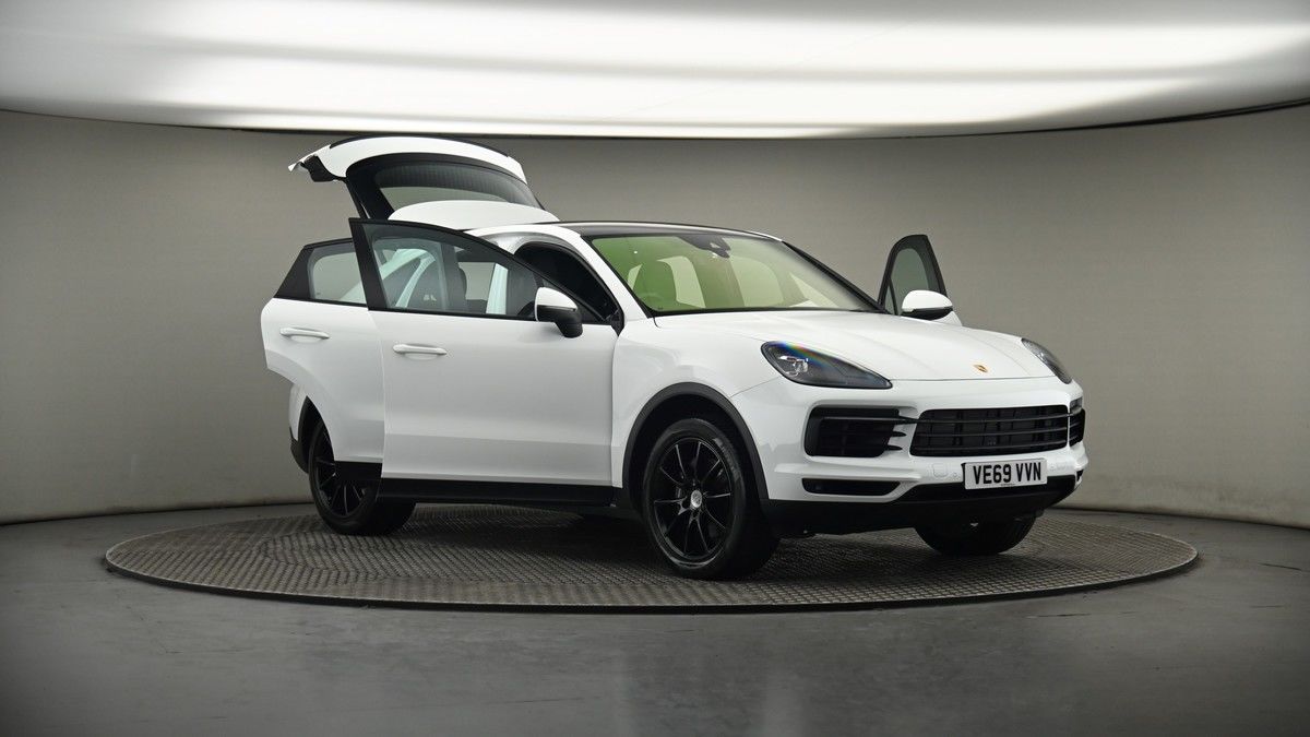 More views of Porsche Cayenne