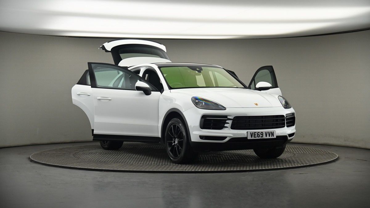 More views of Porsche Cayenne