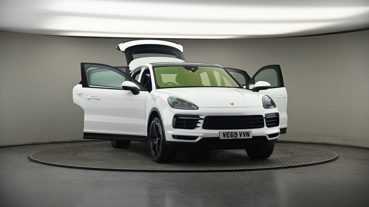 More views of Porsche Cayenne