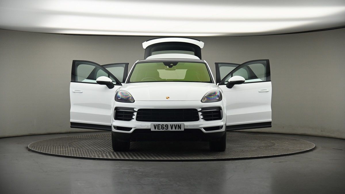 More views of Porsche Cayenne