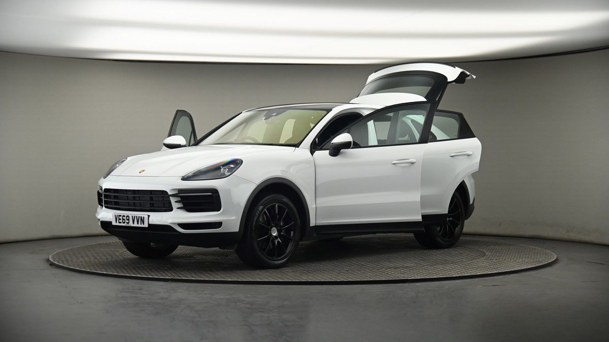 More views of Porsche Cayenne