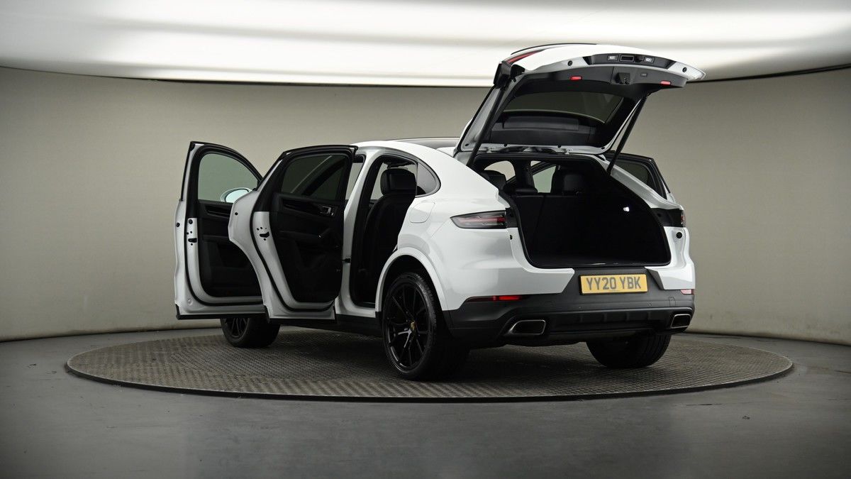 Porsche Cayenne Image 8