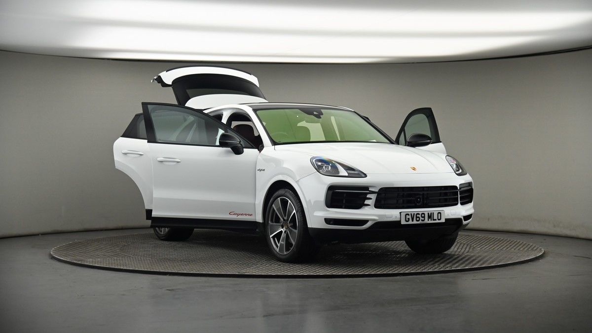 More views of Porsche Cayenne