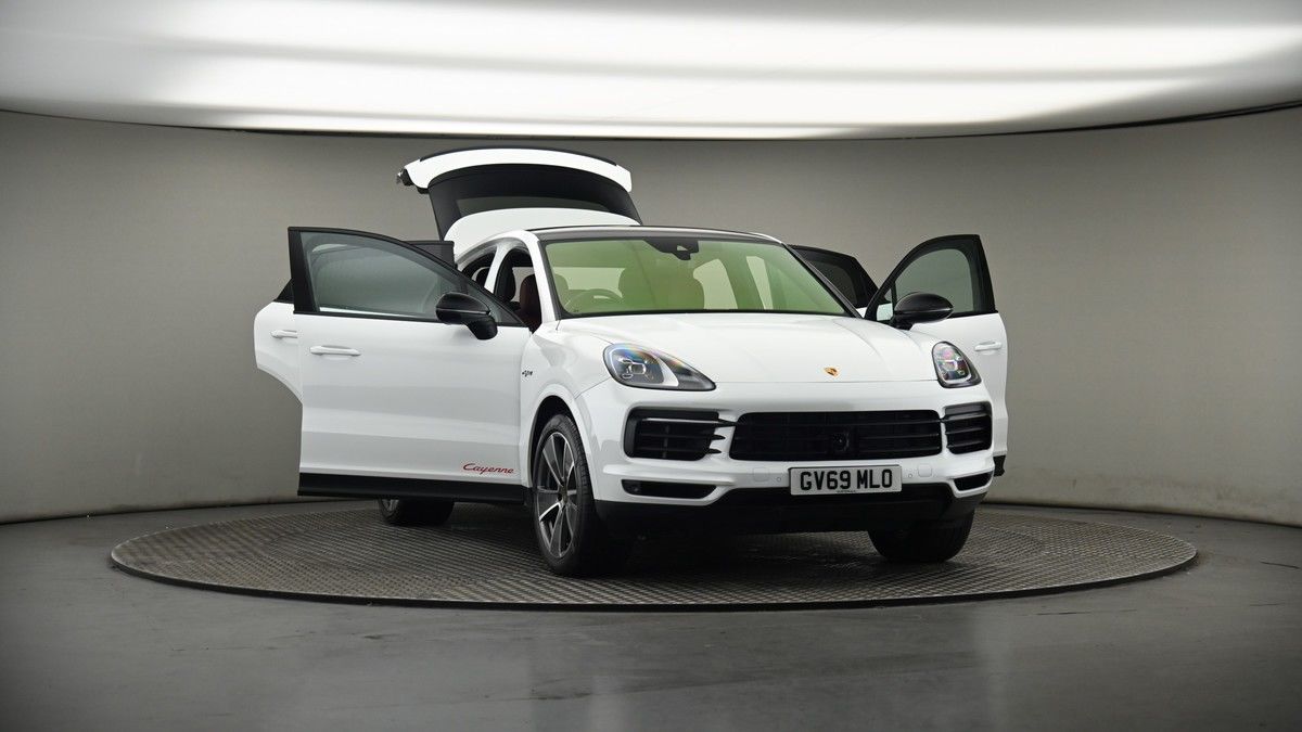 More views of Porsche Cayenne