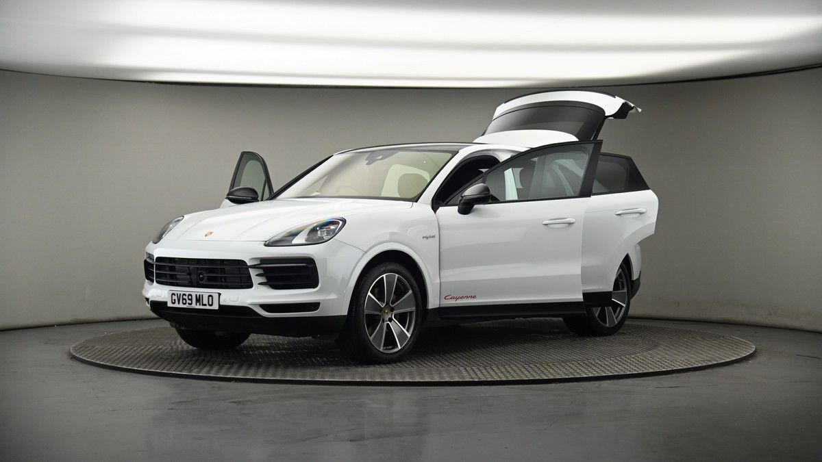 More views of Porsche Cayenne