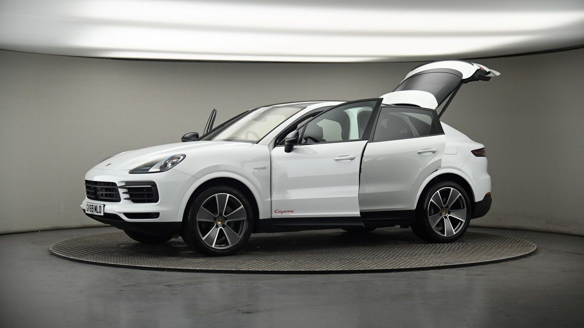 More views of Porsche Cayenne