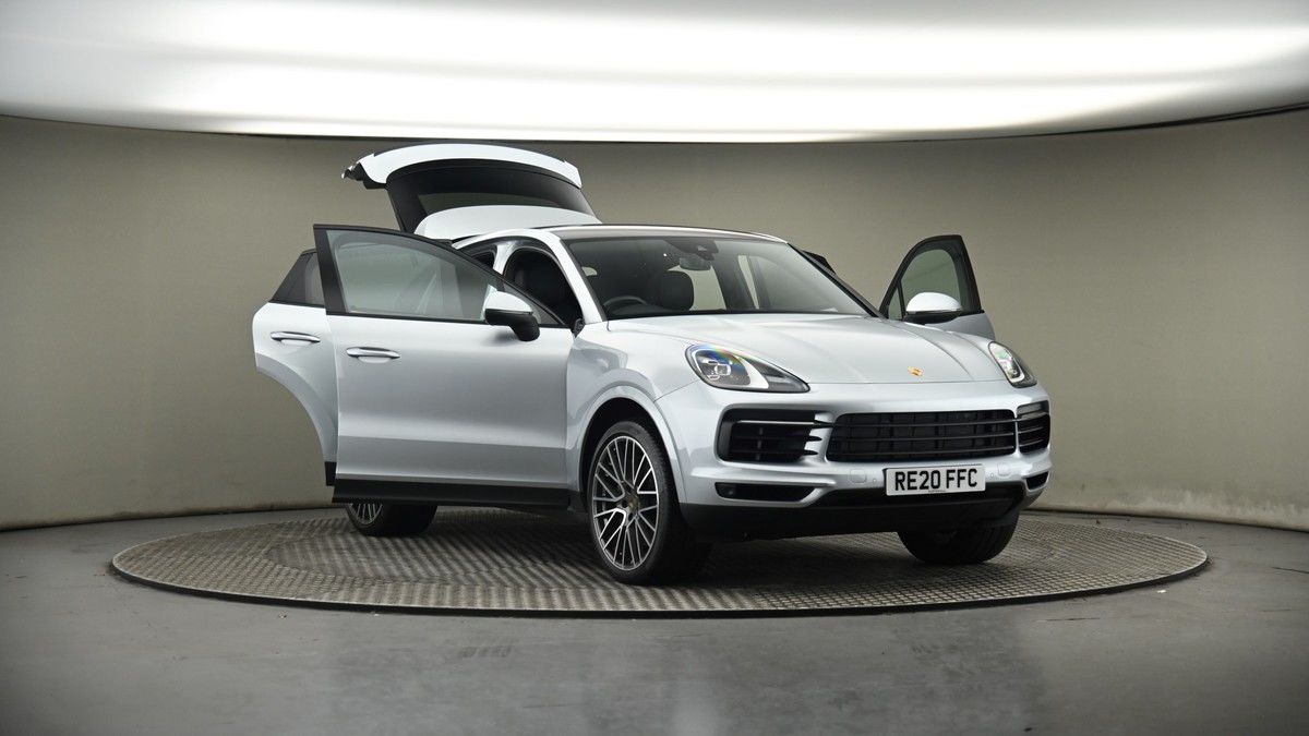 More views of Porsche Cayenne