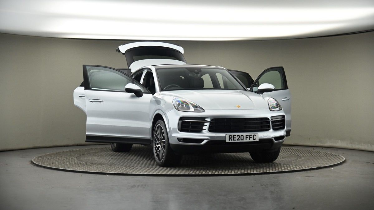 More views of Porsche Cayenne