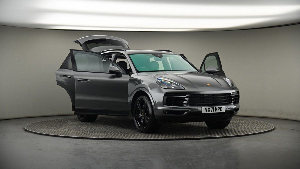 More views of Porsche Cayenne