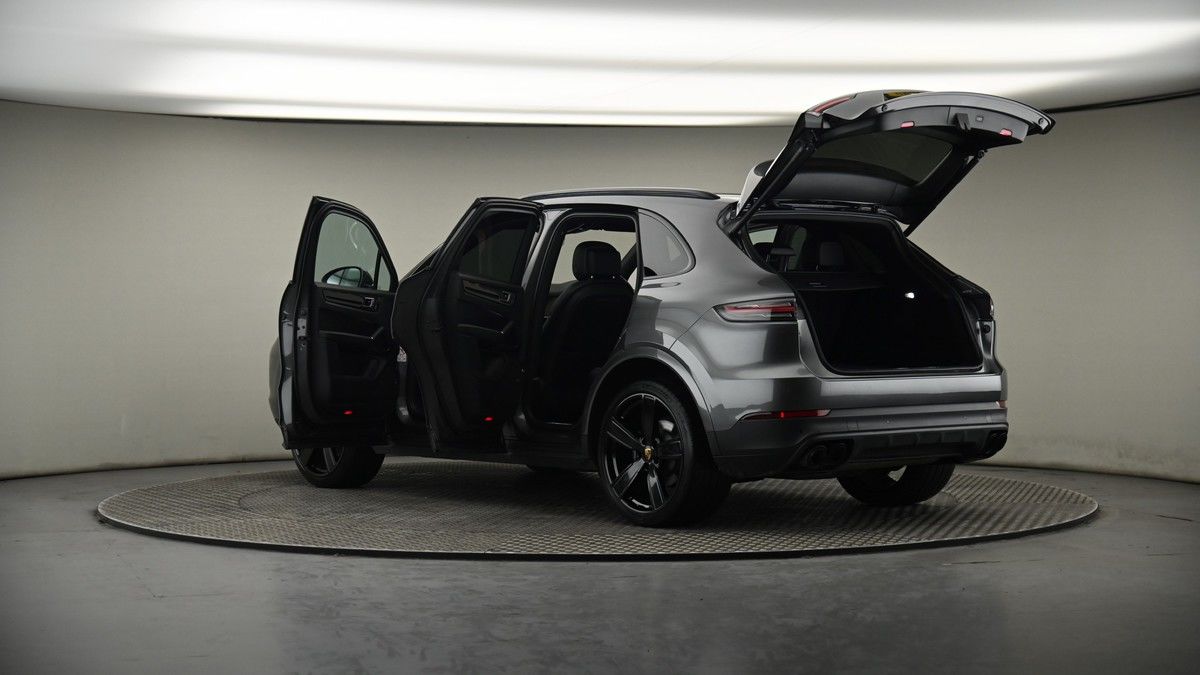 More views of Porsche Cayenne