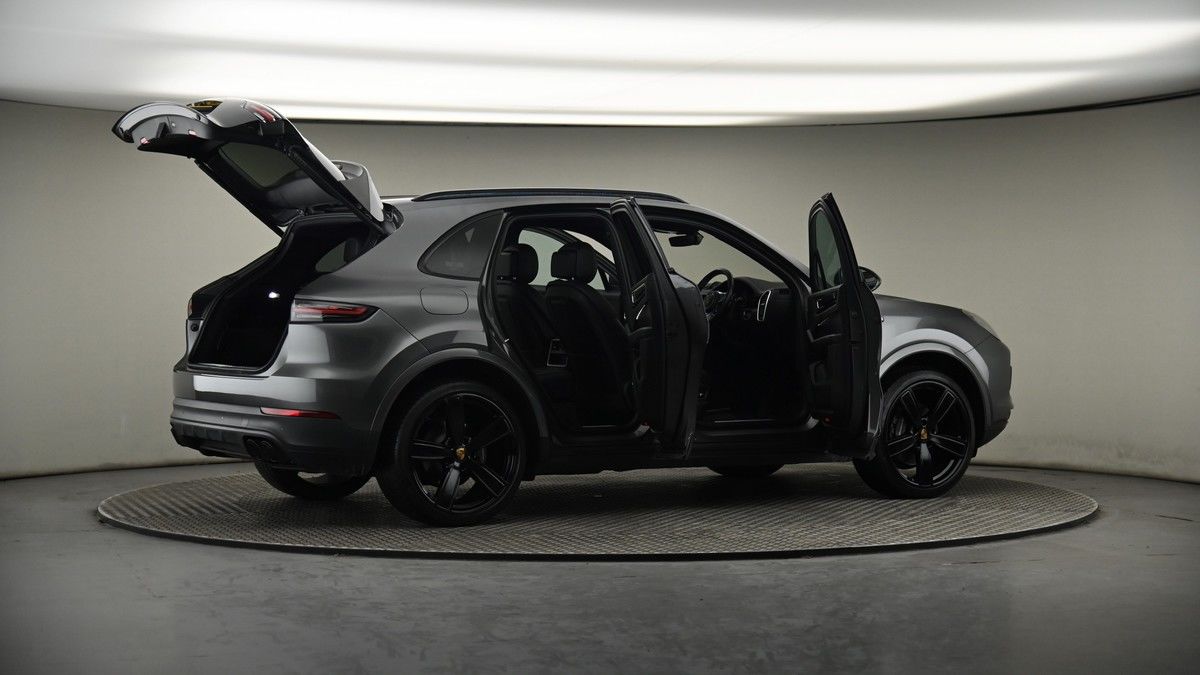 More views of Porsche Cayenne