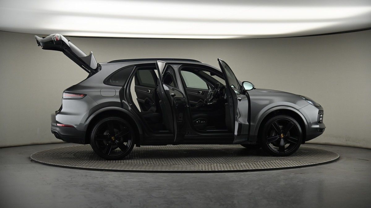 More views of Porsche Cayenne