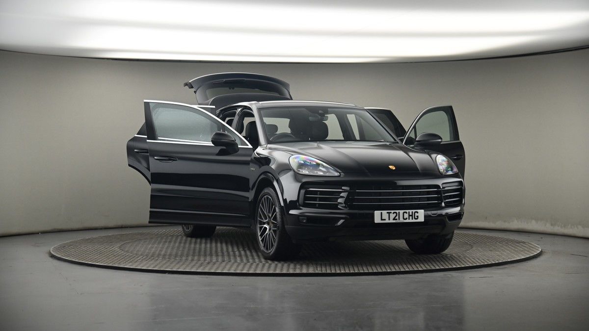 More views of Porsche Cayenne