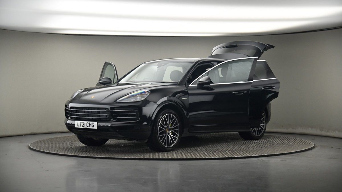 More views of Porsche Cayenne