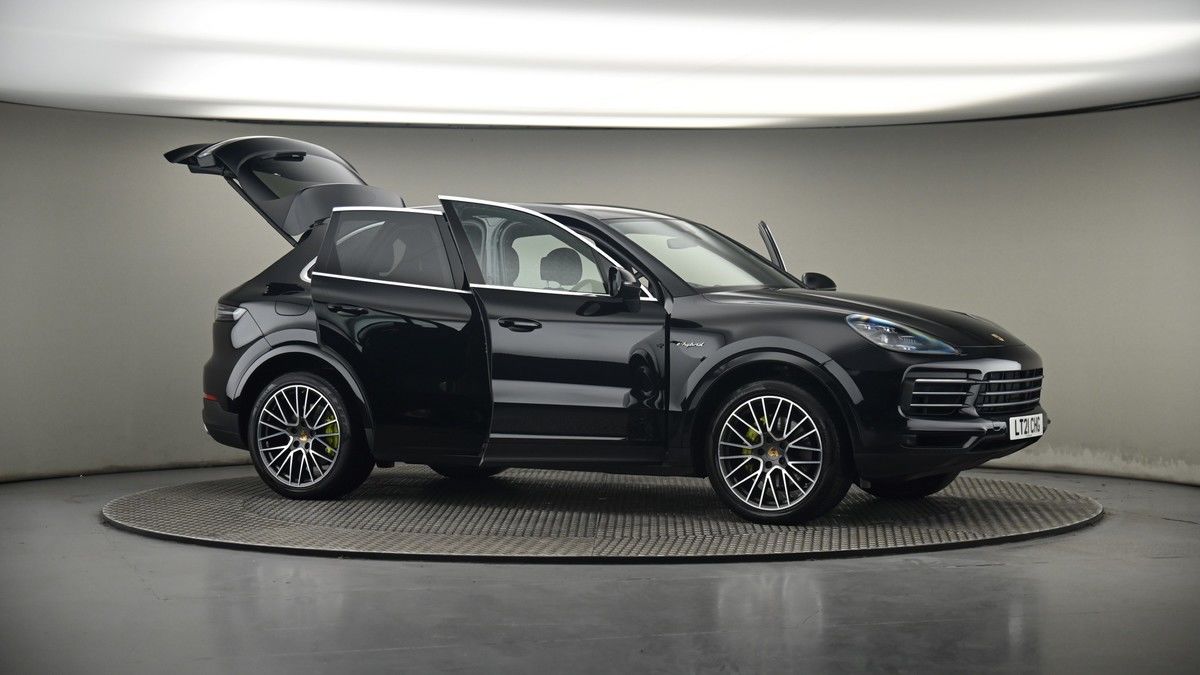 More views of Porsche Cayenne