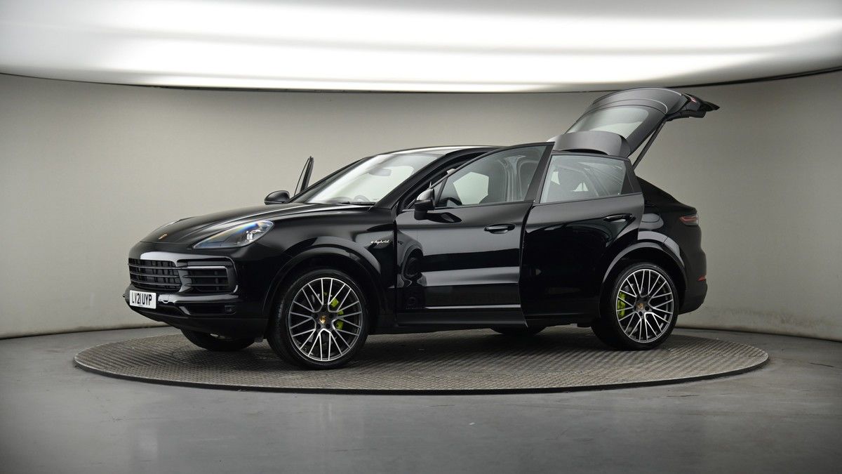 More views of Porsche Cayenne