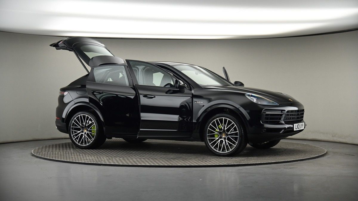 More views of Porsche Cayenne