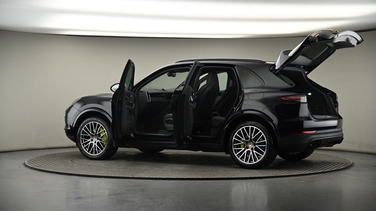 More views of Porsche Cayenne