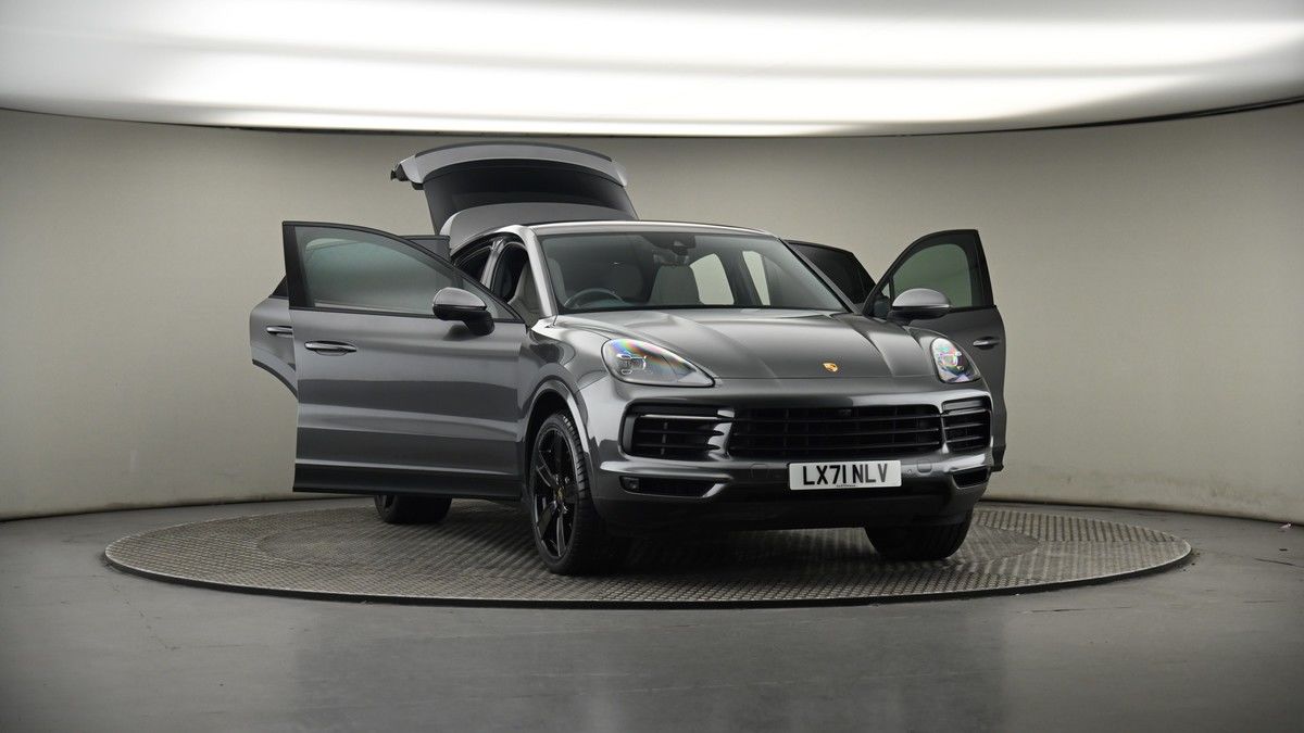 More views of Porsche Cayenne