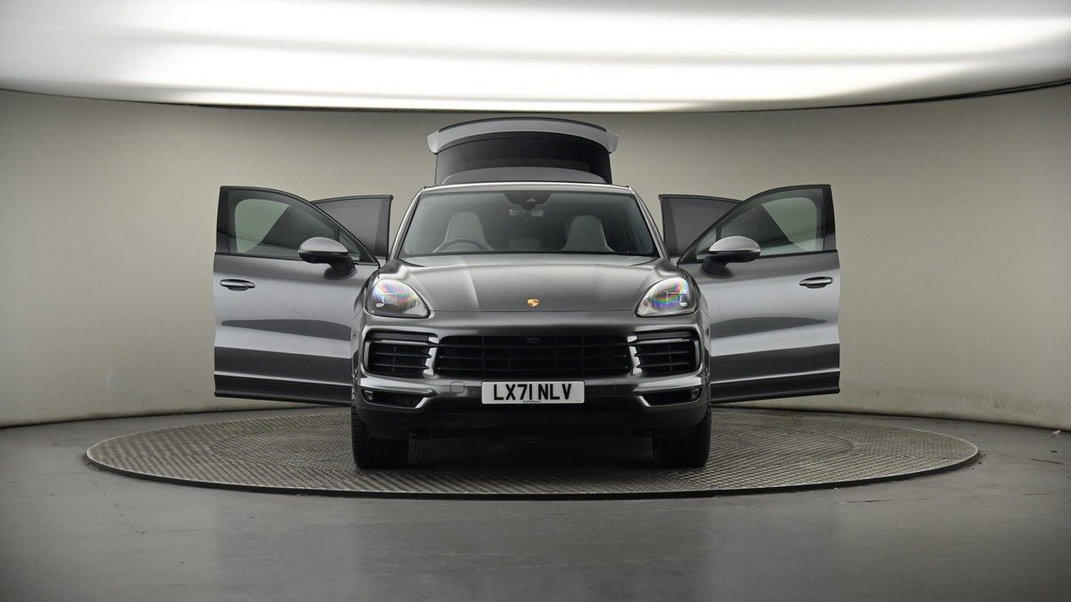 More views of Porsche Cayenne