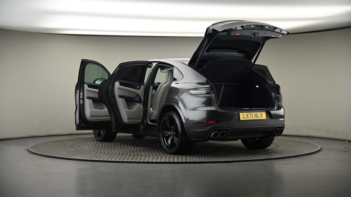 Porsche Cayenne Image 8