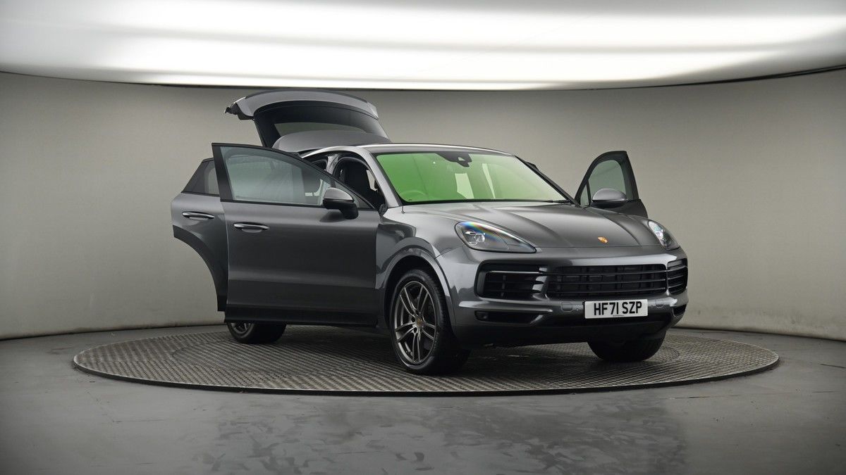 More views of Porsche Cayenne