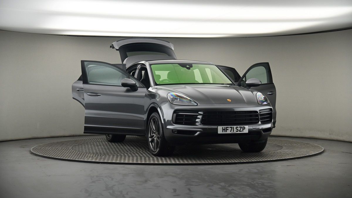 More views of Porsche Cayenne