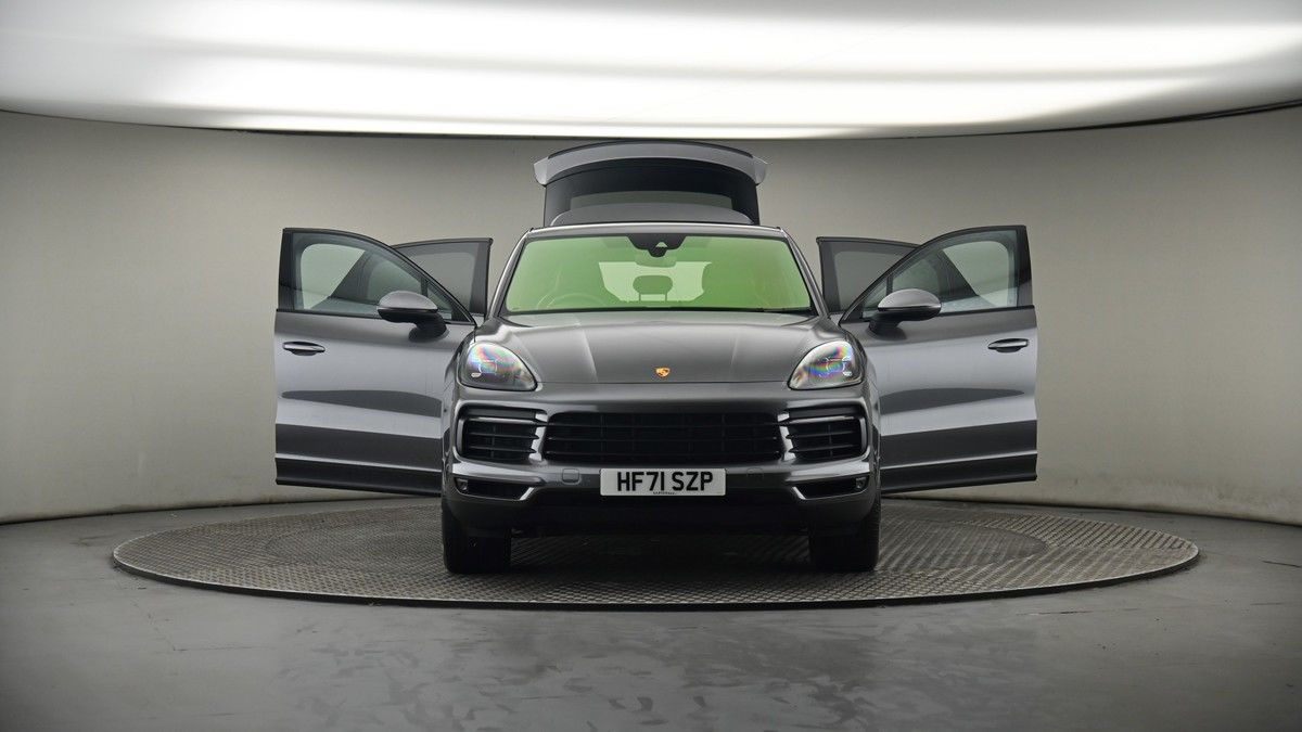 More views of Porsche Cayenne