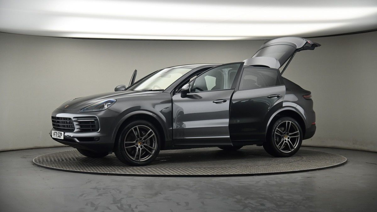 More views of Porsche Cayenne