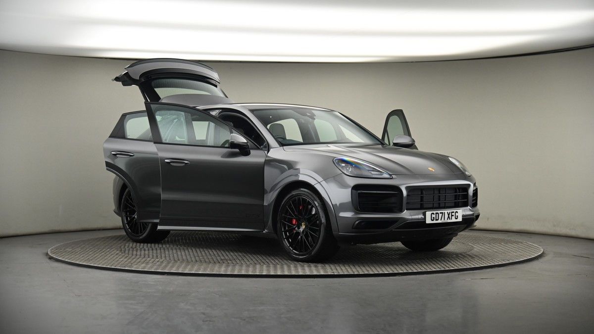 More views of Porsche Cayenne