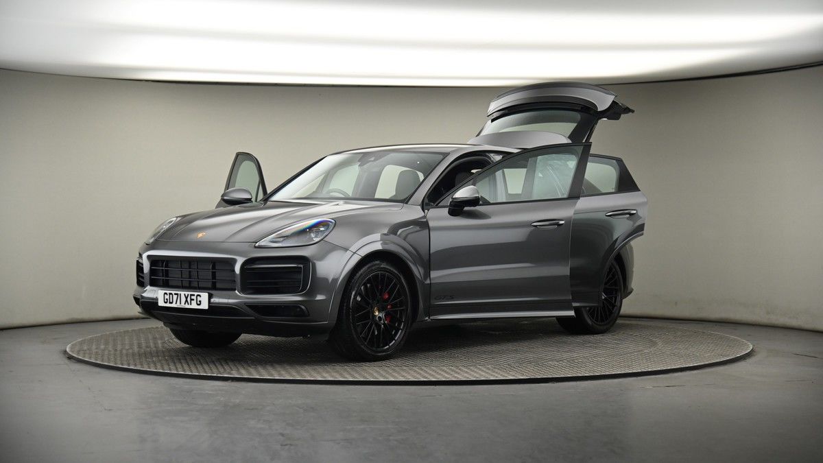 More views of Porsche Cayenne