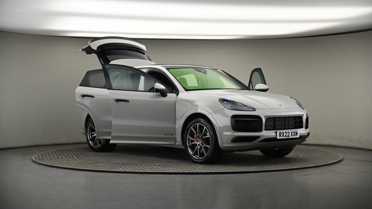 More views of Porsche Cayenne