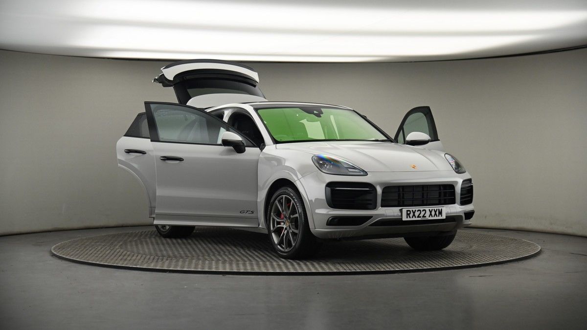 More views of Porsche Cayenne