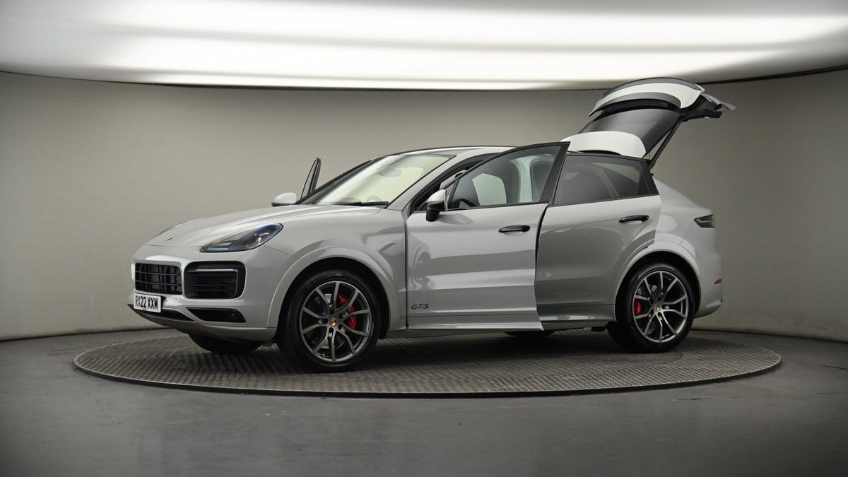 More views of Porsche Cayenne